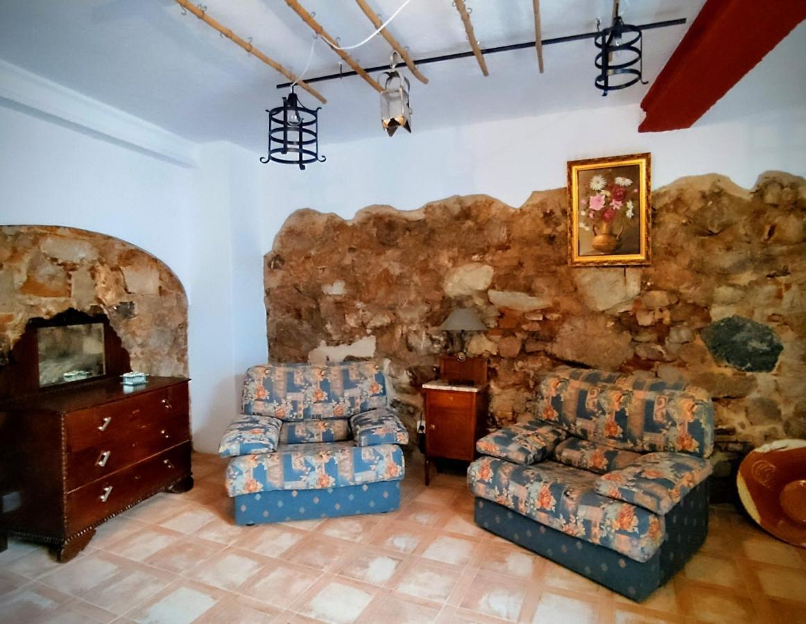 Casa Rural Maribel Santa Amalia Eksteriør bilde